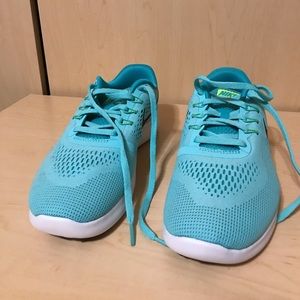 NIKE FREE RN brand new never worn
